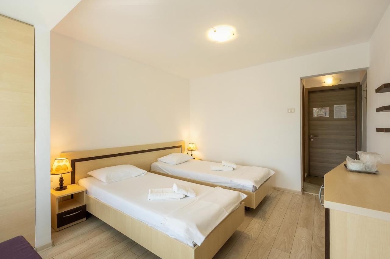 Hotel Venus Мамая Екстер'єр фото
