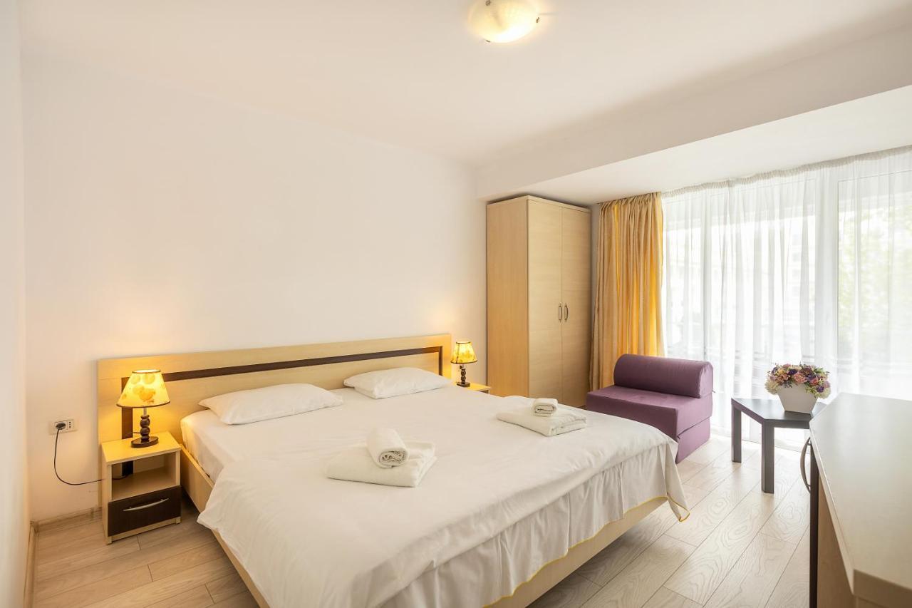 Hotel Venus Мамая Екстер'єр фото