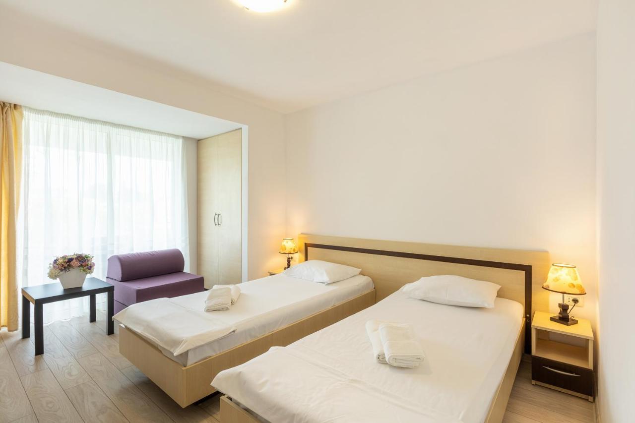Hotel Venus Мамая Екстер'єр фото